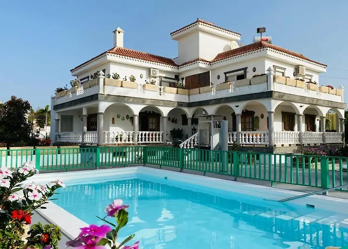 2 With Private Pool At Diaz Aleman *